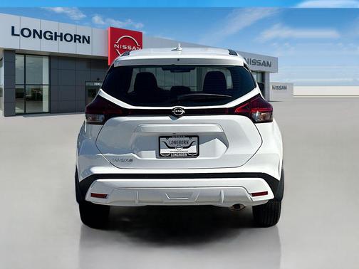 2025 Nissan Kicks S