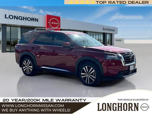 2025 Nissan Pathfinder Platinum FWD