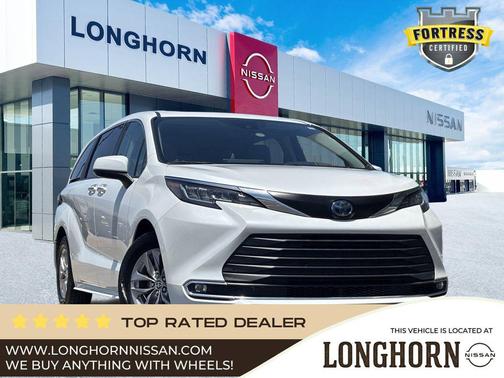 2023 Toyota Sienna XLE 8 Passenger