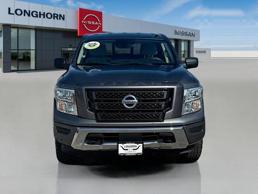 2021 Nissan Titan SV