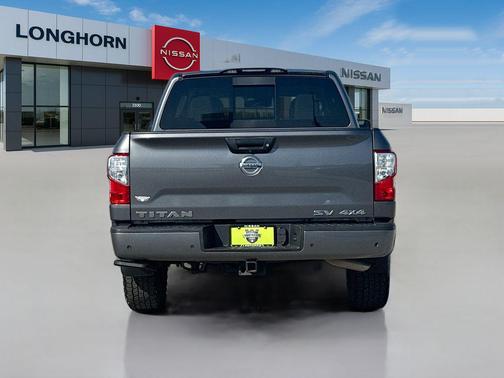 2021 Nissan Titan SV