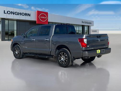 2021 Nissan Titan SV