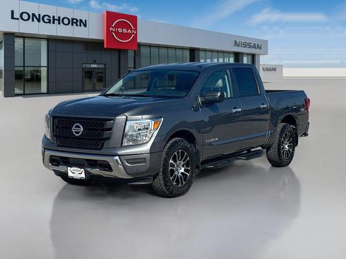 2021 Nissan Titan SV