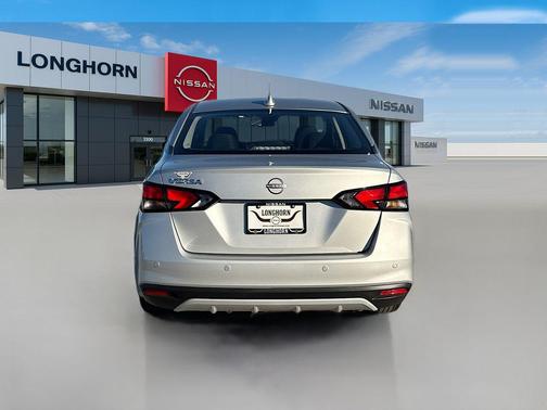 2025 Nissan Versa 1.6 SV