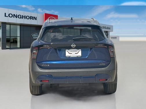 2025 Nissan Kicks SV