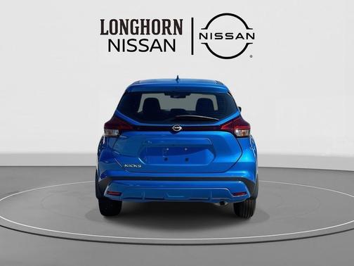 2025 Nissan Kicks S