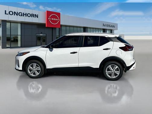 2025 Nissan Kicks S