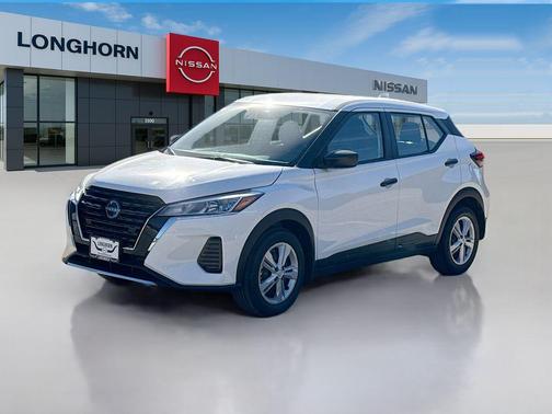 2025 Nissan Kicks S