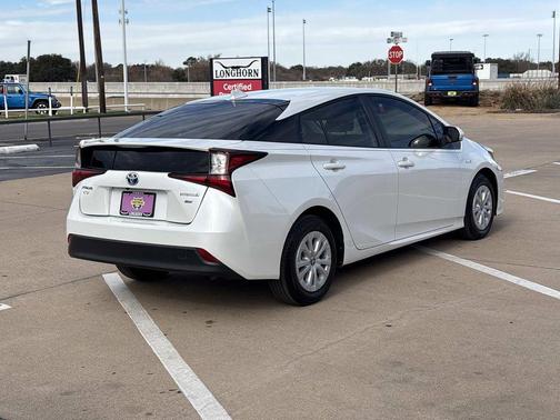 2022 Toyota Prius L