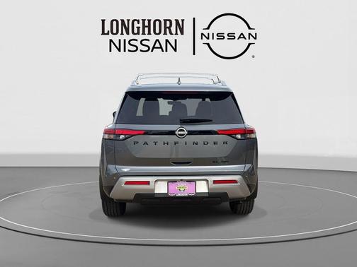 2023 Nissan Pathfinder SL 4WD