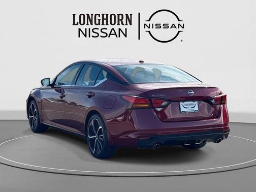 2025 Nissan Altima SR FWD