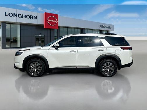 2025 Nissan Pathfinder SV FWD