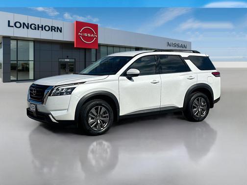 2025 Nissan Pathfinder SV FWD