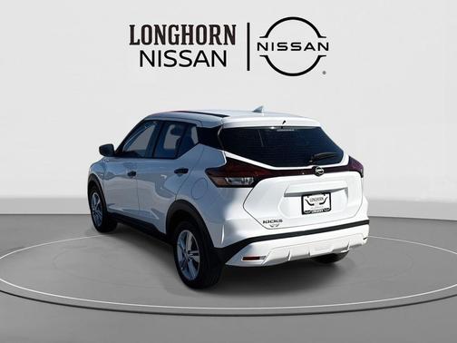 2025 Nissan Kicks S