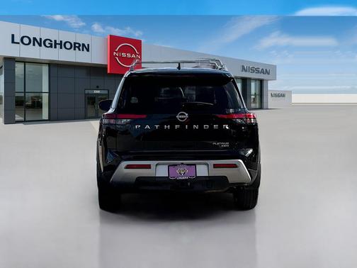 2025 Nissan Pathfinder Platinum 4WD