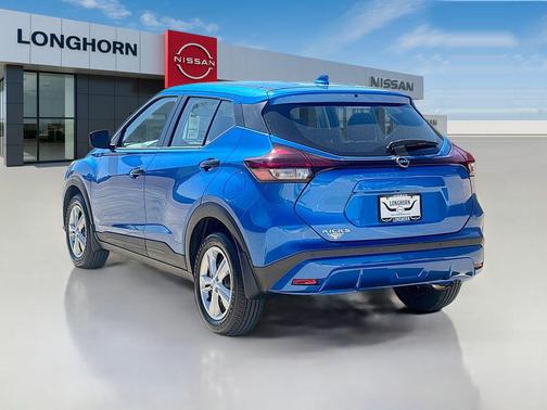 2025 Nissan Kicks S