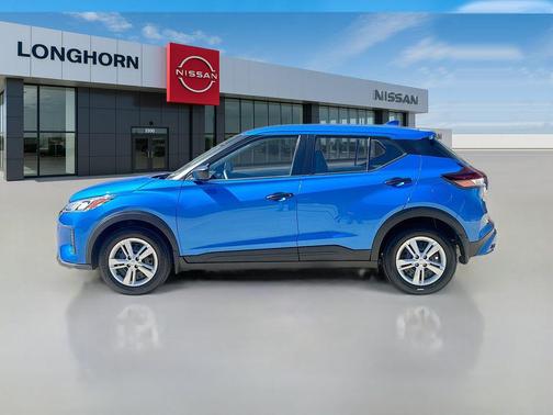 2025 Nissan Kicks S