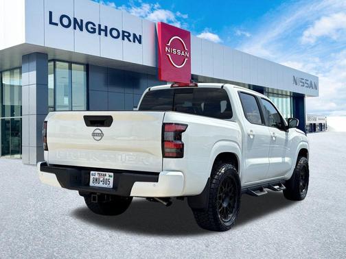 2025 Nissan Frontier SV