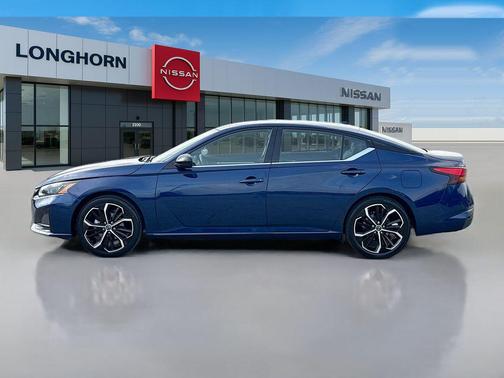 2024 Nissan Altima SR FWD