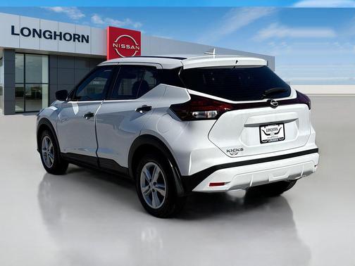 2025 Nissan Kicks S