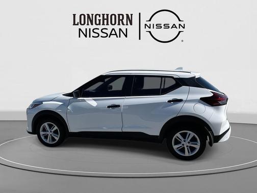 2025 Nissan Kicks S