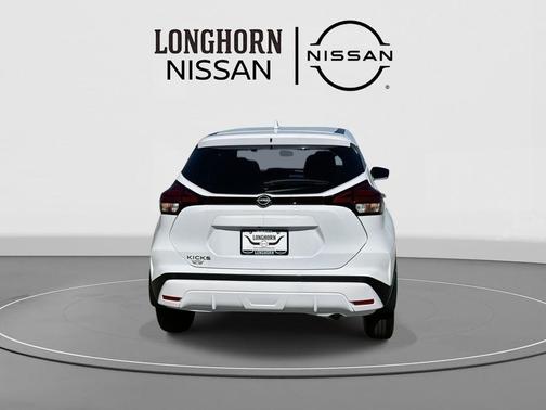 2025 Nissan Kicks S