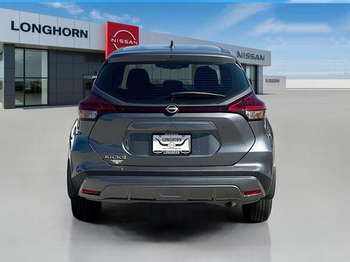 2025 Nissan Kicks S