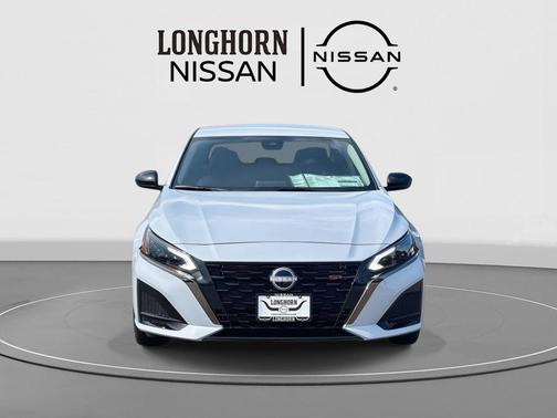 2025 Nissan Altima SR FWD