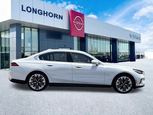 2024 BMW 530 i