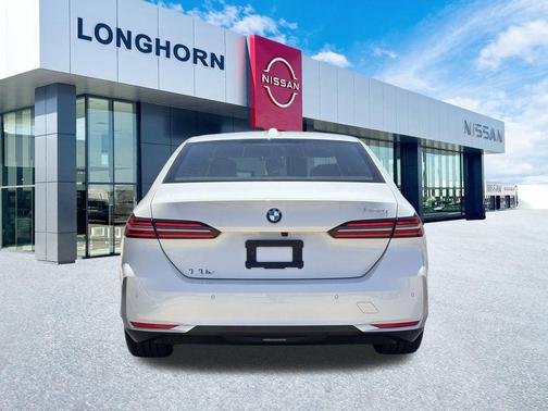 2024 BMW 530 i