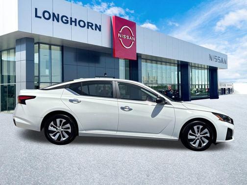 2025 Nissan Altima S FWD