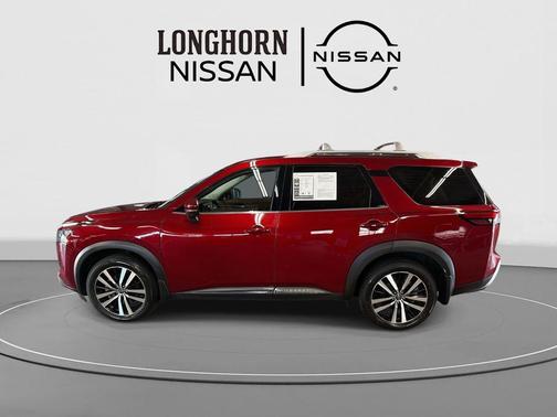 2024 Nissan Pathfinder Platinum FWD