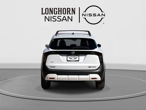 2026 Nissan Kicks SR