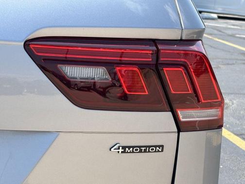 2024 Volkswagen Tiguan 2.0T SE 4MOTION