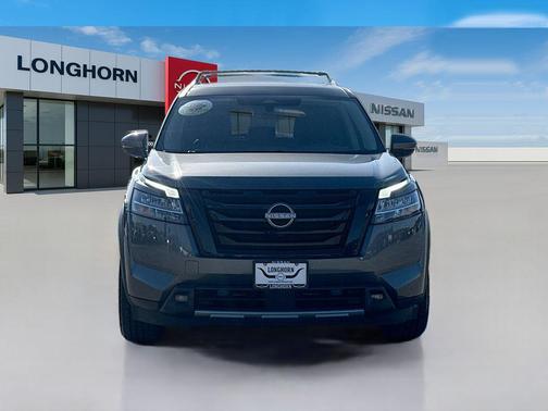 2023 Nissan Pathfinder SL 4WD