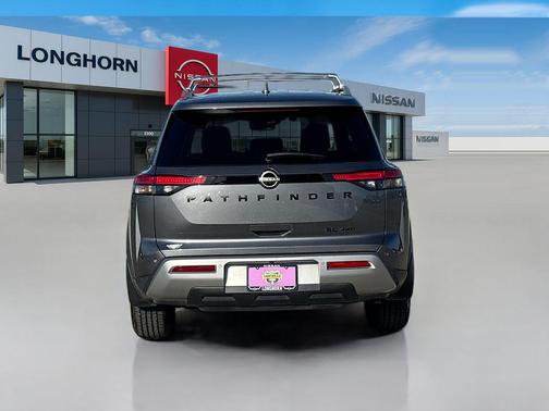 2023 Nissan Pathfinder SL 4WD