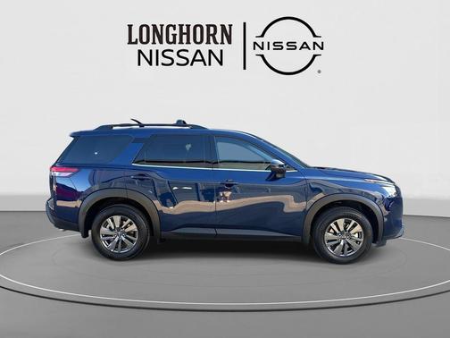 2025 Nissan Pathfinder SV FWD