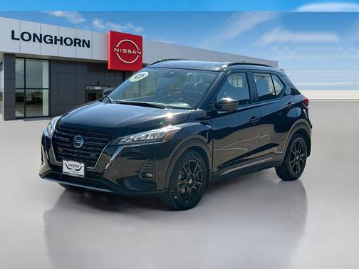2021 Nissan Kicks SR
