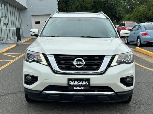 2018 Nissan Pathfinder Platinum