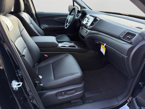 Crystal Black Pearl 2026 Honda Ridgeline RTL