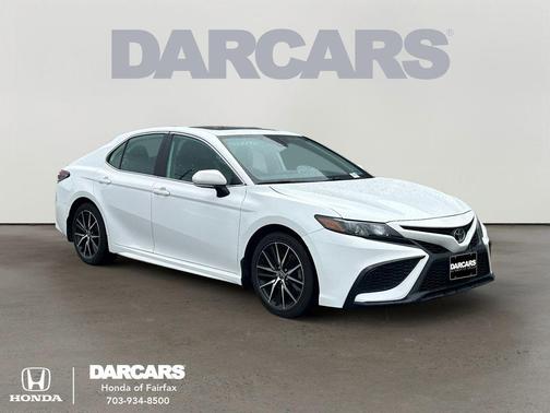 Super White 2021 Toyota Camry SE