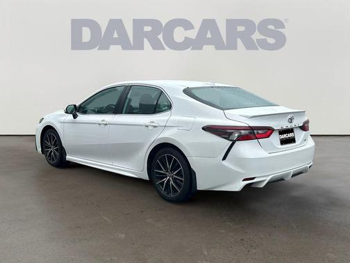 Super White 2021 Toyota Camry SE
