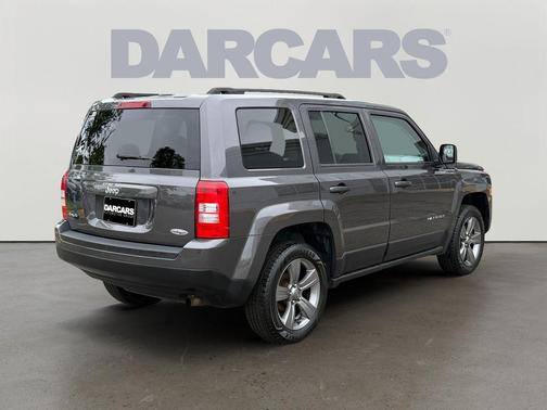 Granite Crystal Metallic Clearcoat 2015 Jeep Patriot Latitude