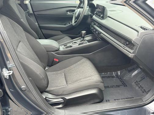 2025 Honda Accord LX 1.5T