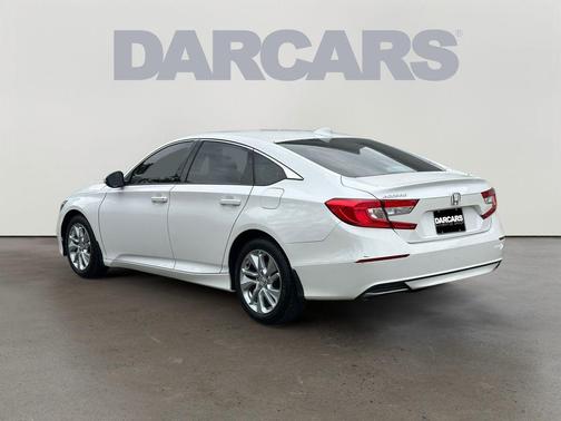 Platinum White Pearl 2019 Honda Accord LX