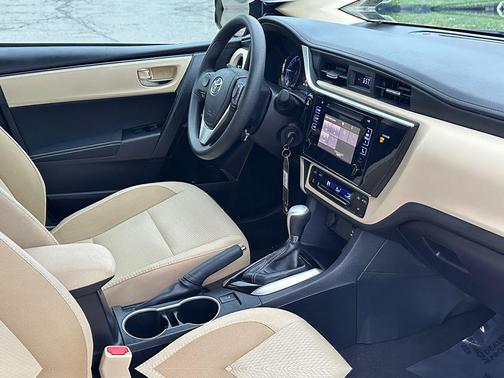 Black Sand Pearl 2018 Toyota Corolla LE