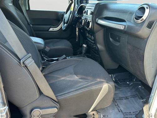 Anvil Clear Coat 2014 Jeep Wrangler Unlimited Rubicon