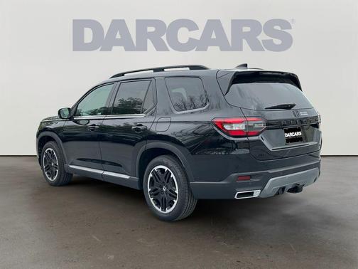 Crystal Black Pearl 2026 Honda Pilot Touring 8-Passenger