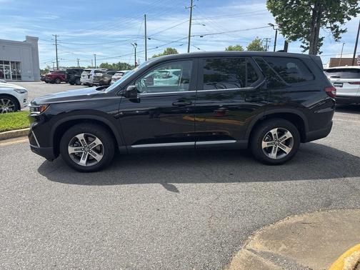 Crystal Black Pearl 2024 Honda Pilot EX-L