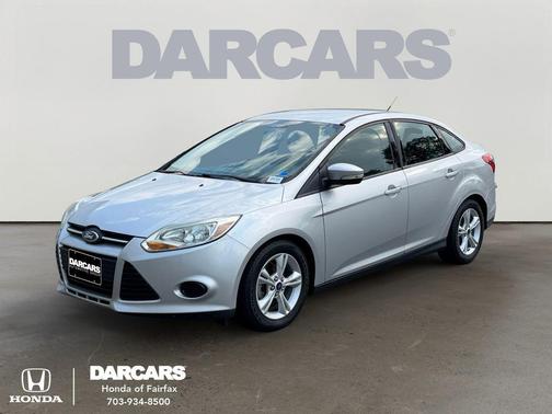 Ingot Silver 2014 Ford Focus SE